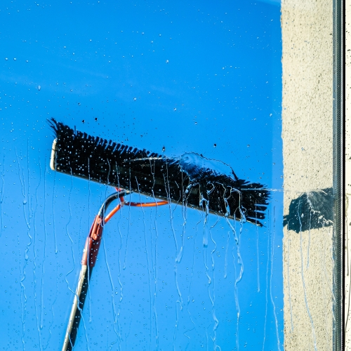 Commercial window washing